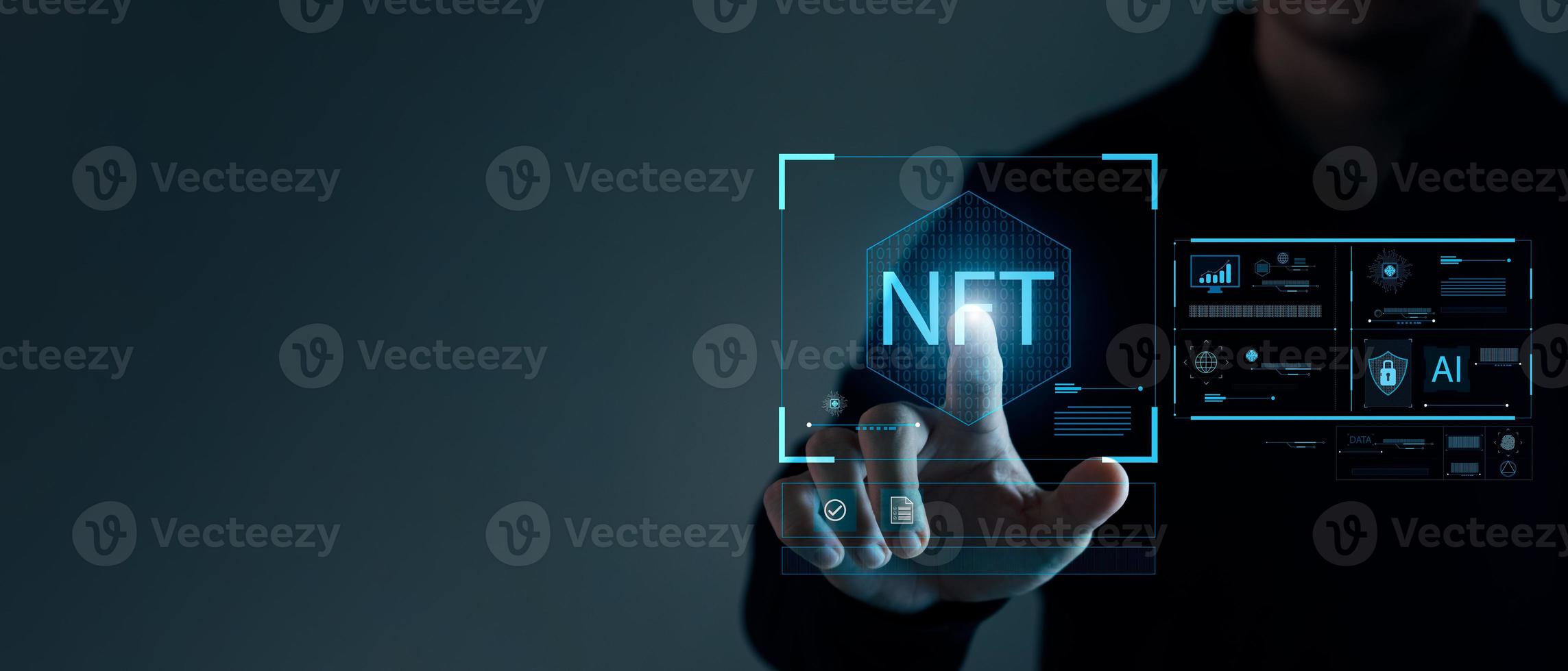 Geschäftsmann Finger berühren virtuellen Bildschirm, NFT-Token digitales Kryptokunst-Blockchain-Technologiekonzept. foto