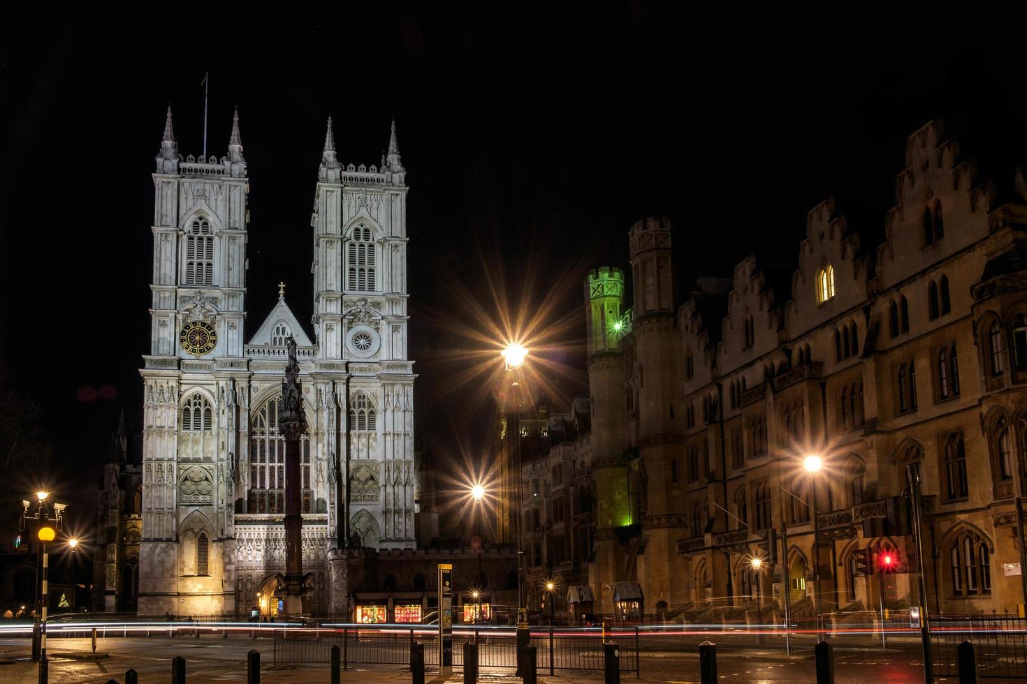 London, Großbritannien, 2015. Blick auf die Westminster Abbey bei Nacht foto