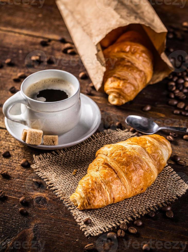 Croissant und Kaffee foto