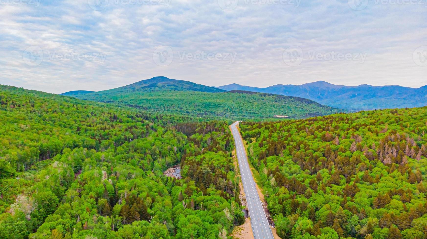 Straße in Richtung Mount Washington, New Hampshire foto