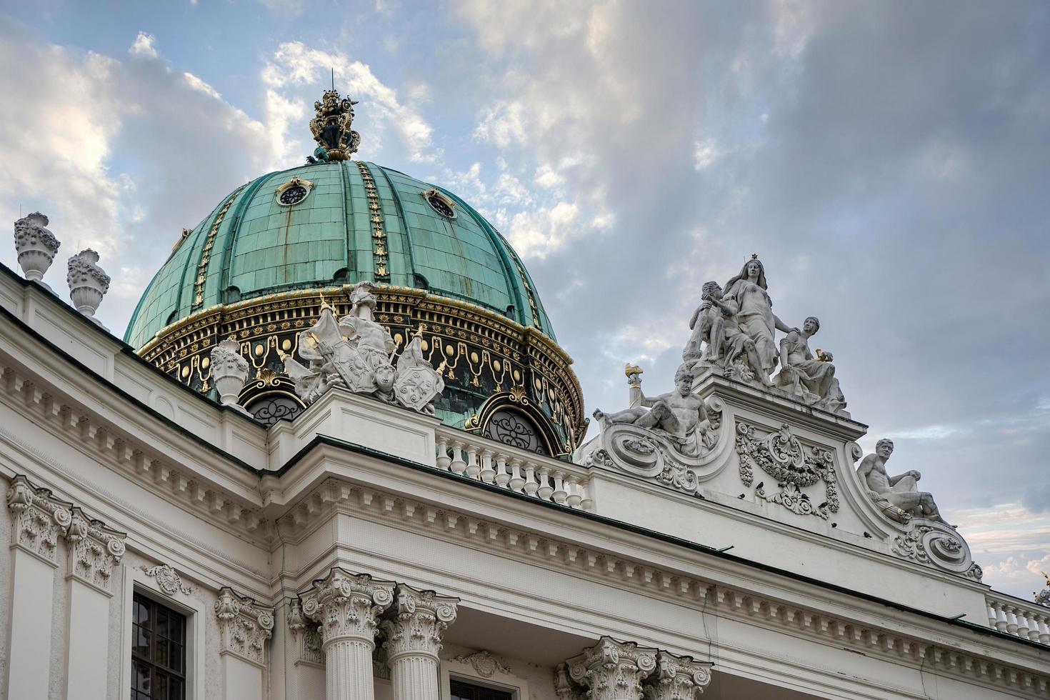 wien, österreich, 2014. hofburg am heldenplatz foto