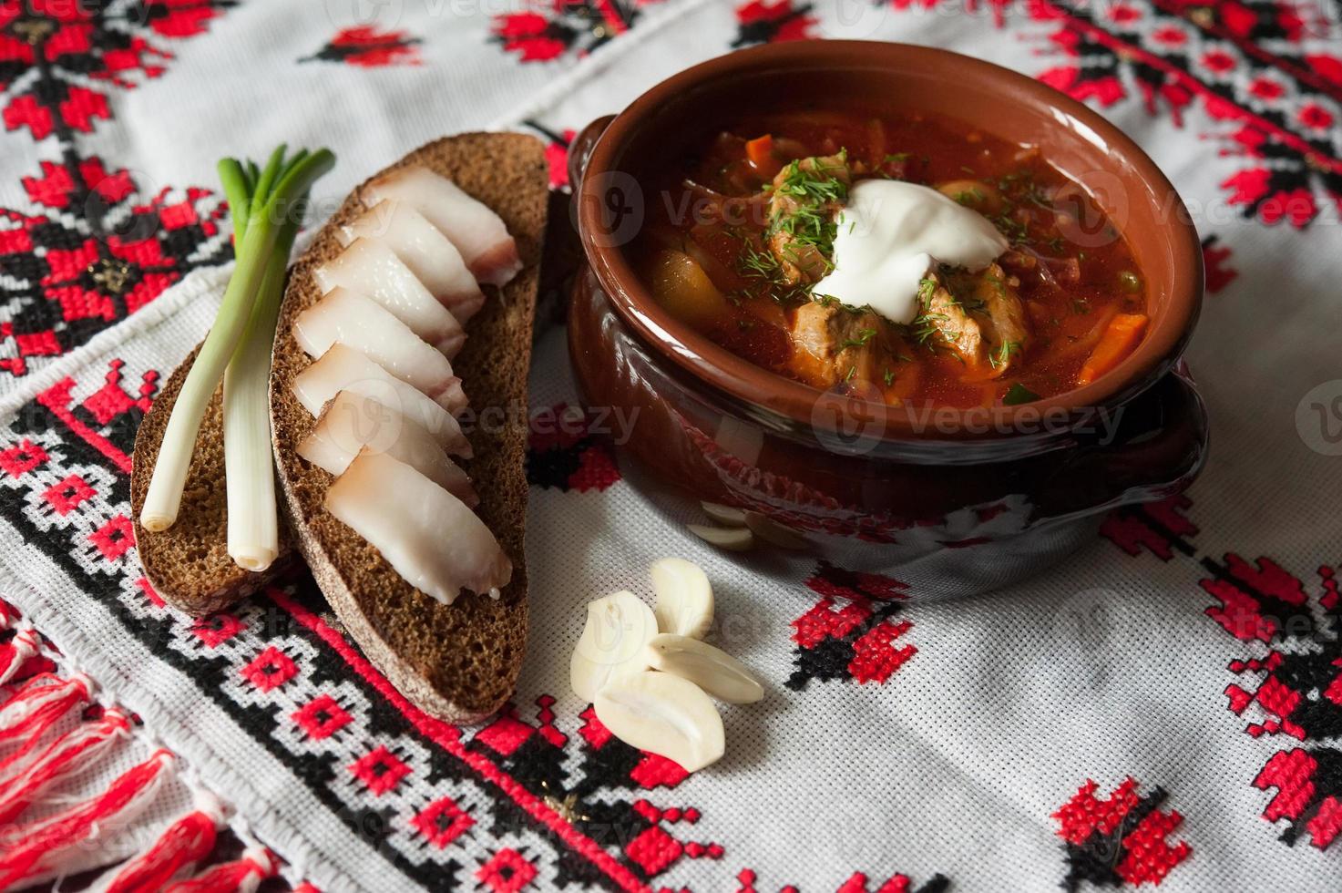 Borschtsch - ein traditionelles ukrainisches Gericht foto