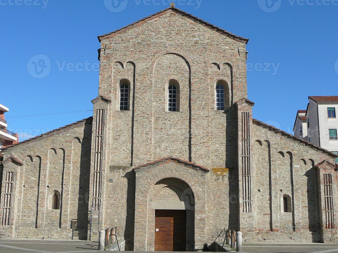 Basilika San Pietro in Acqui Terme foto