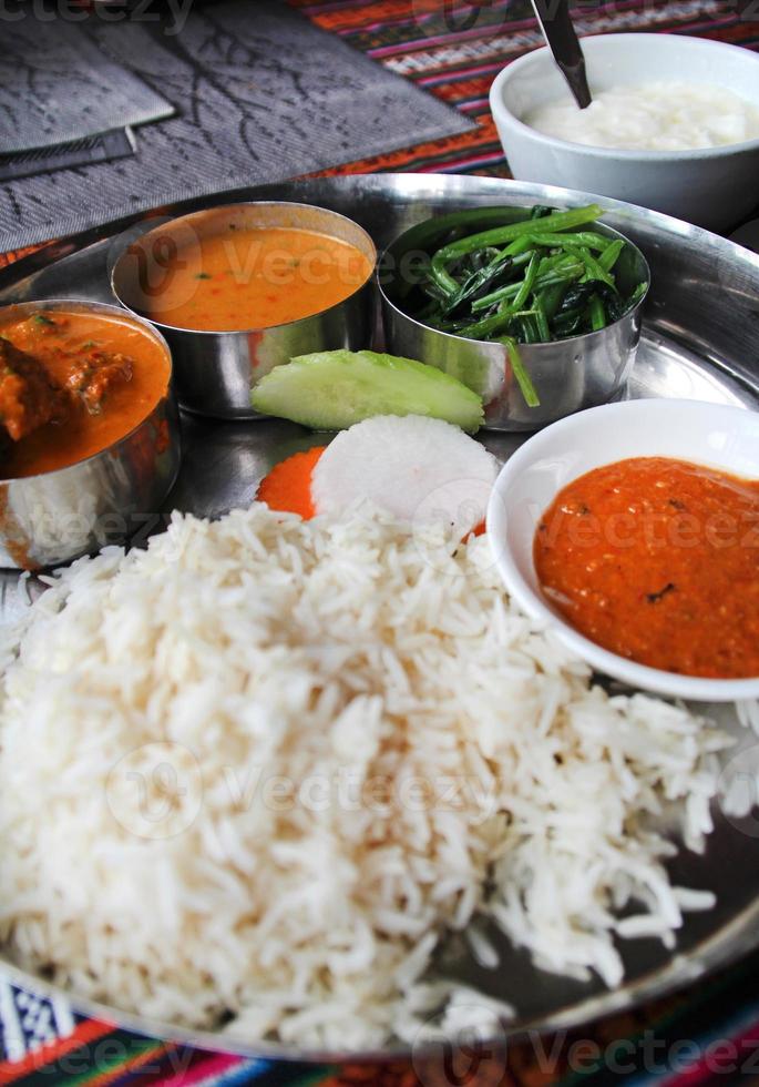 nepalesisches Essen, Thali foto