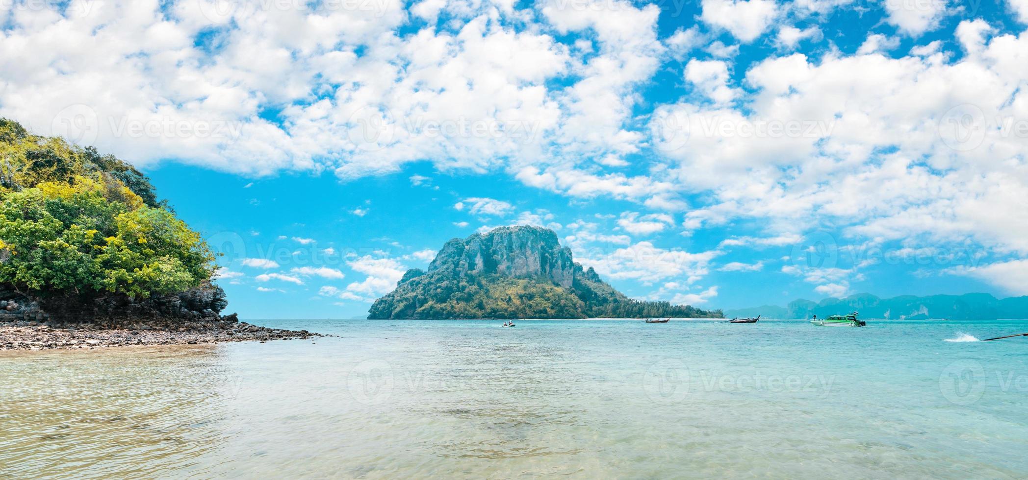 Meereslandschaften und tropische Inseln in Krabi foto