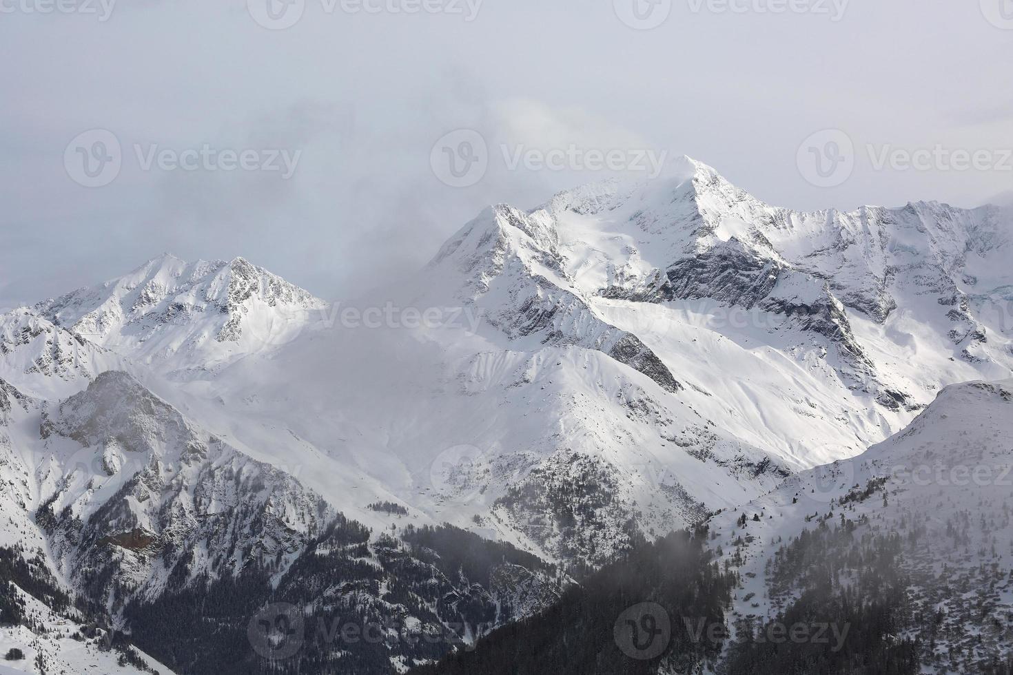 Berge im Winter foto