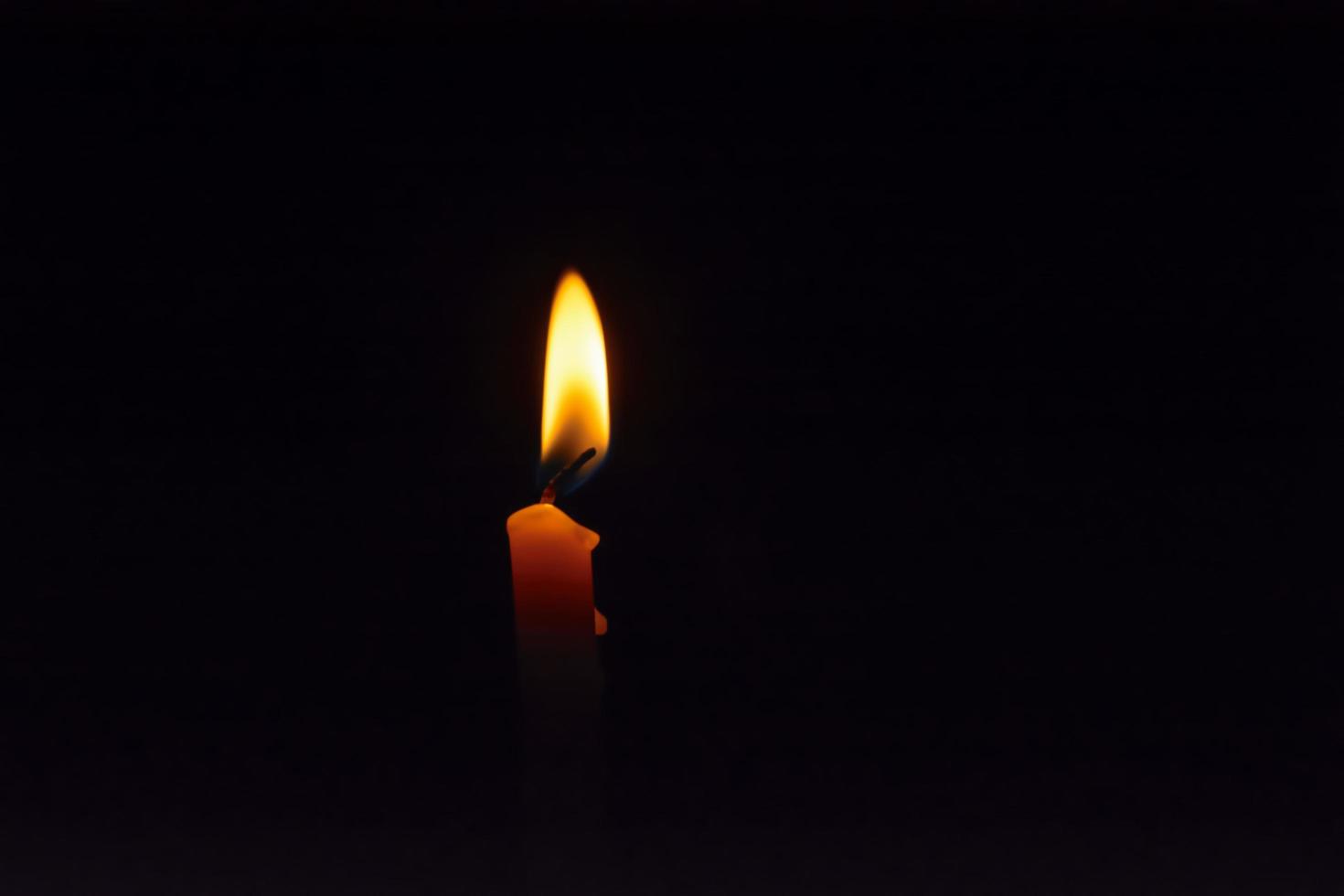 Kerze in der Nacht foto