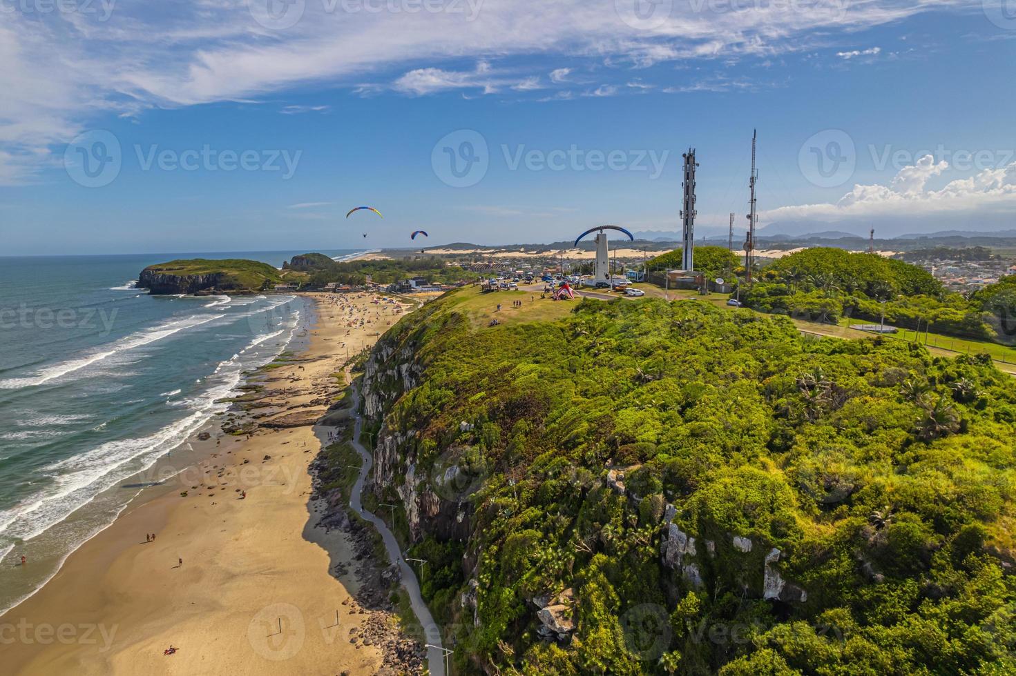 Luftbild von Torres, Rio Grande do Sul, Brasilien. Küstenstadt im Süden von Brasilien. foto