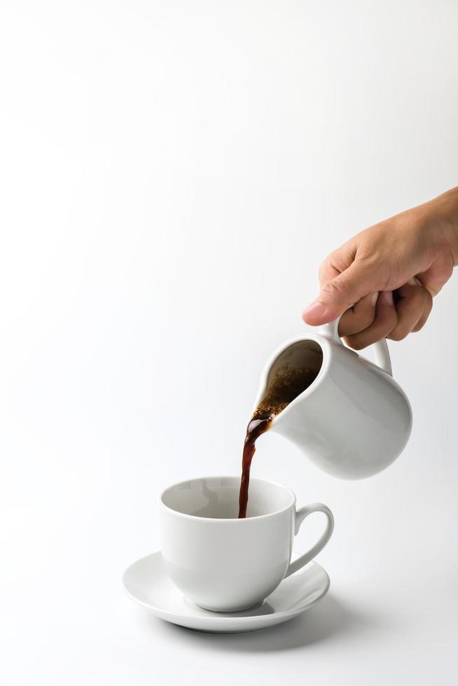Tasse Kaffee auf weißem Hintergrund foto