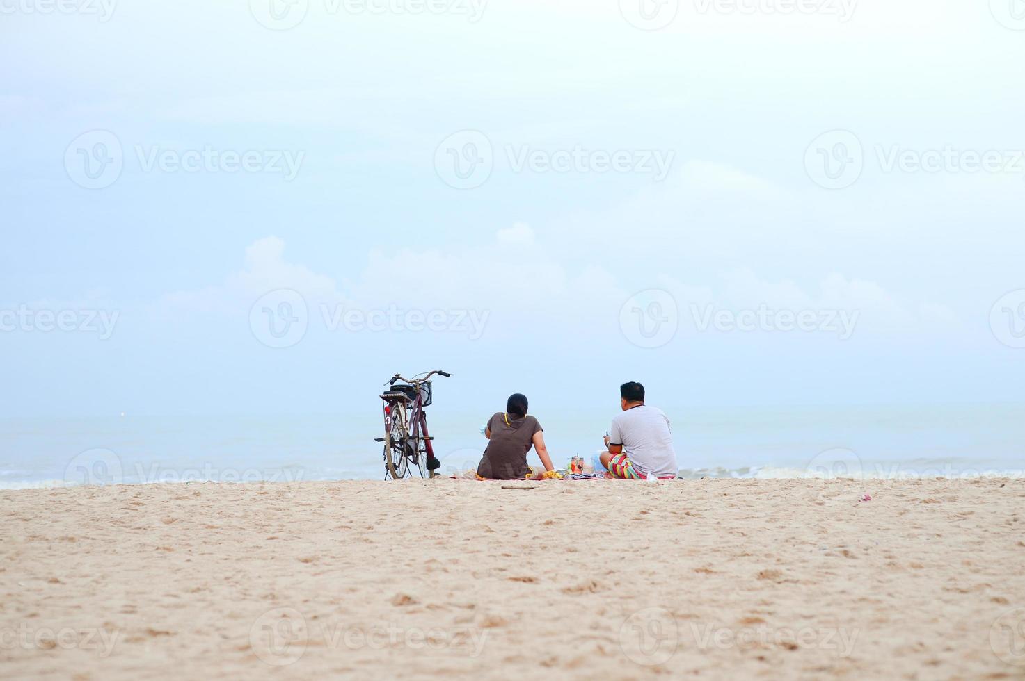 blick auf cha-am strand in thailand, provinz phetchaburi thailand am 8. mai 2022. thailand tourismuskonzept. foto