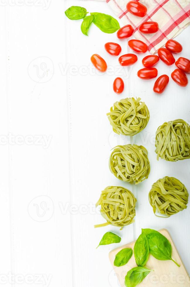 Pasta Hintergrund - Spinat Tagliatelle foto