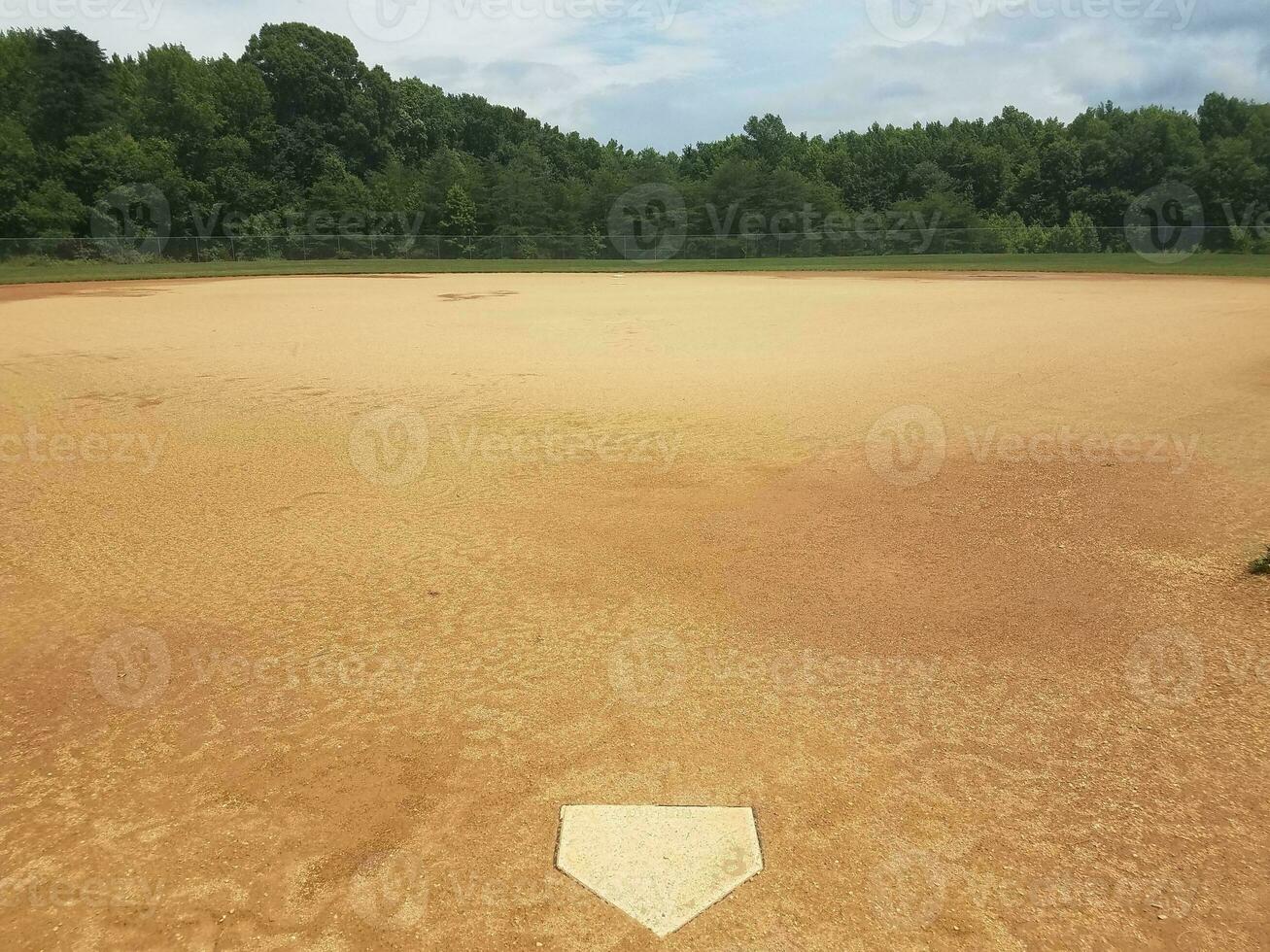 Baseballdiamant mit Schmutz foto