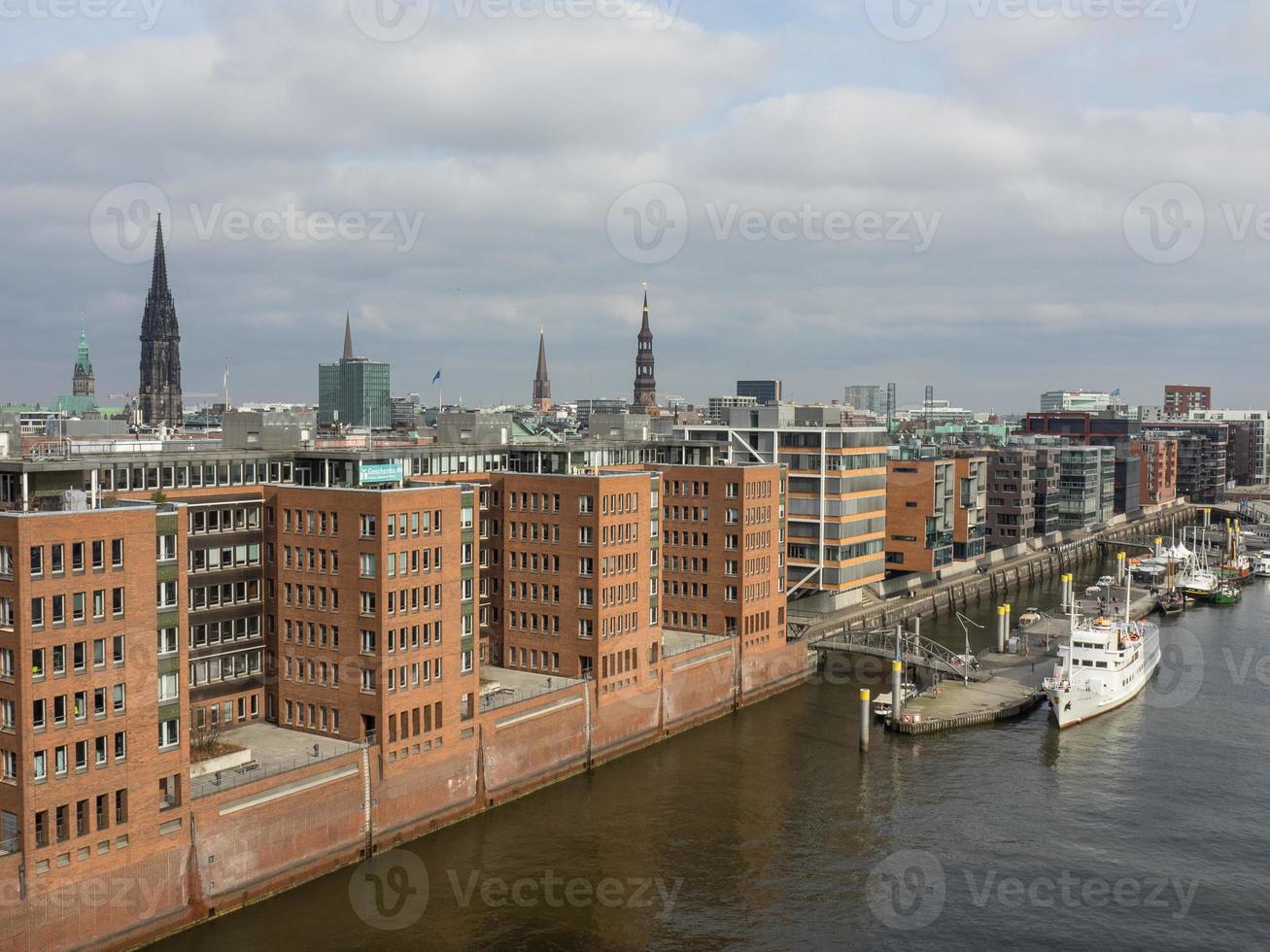 die stadt hamburg an der elbe foto