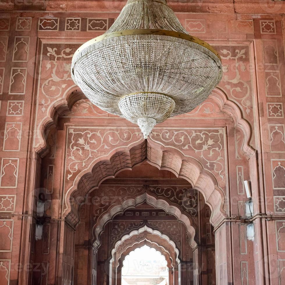 architektonisches detail der jama masjid moschee alt-delhi, indien, die spektakuläre architektur der großen freitagsmoschee jama masjid in delhi 6 während der ramzan-saison, die wichtigste moschee in indien foto