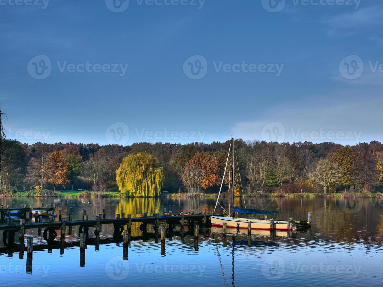 der kleine fluss aa bei borken foto