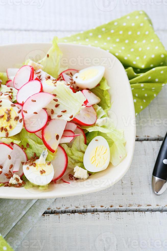 Salat mit Radieschen foto