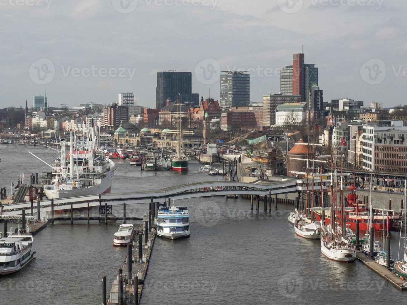 die stadt hamburg an der elbe foto