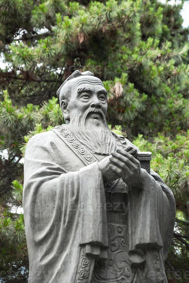 Statue des Konfuzius foto