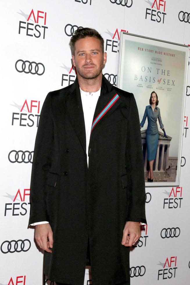 los angeles, 8. nov - armie hammer beim afi fest 2018, eröffnungsgala auf der basis von sex im tcl chinese theater imax am 8. november 2018 in los angeles, ca foto