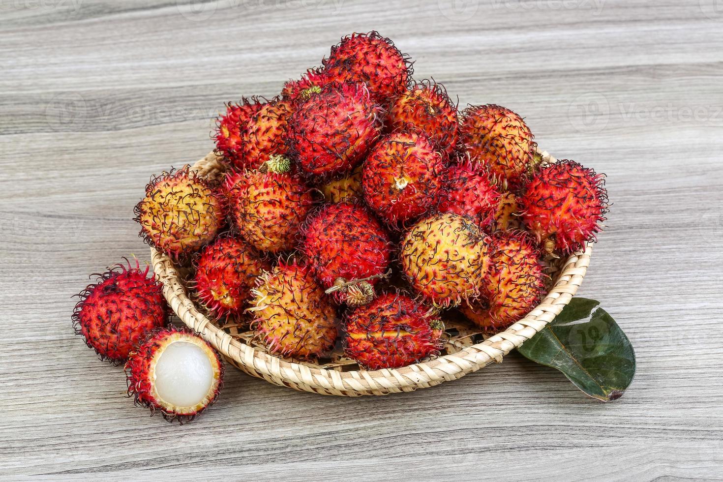 asiatische Frucht - Rambutan foto