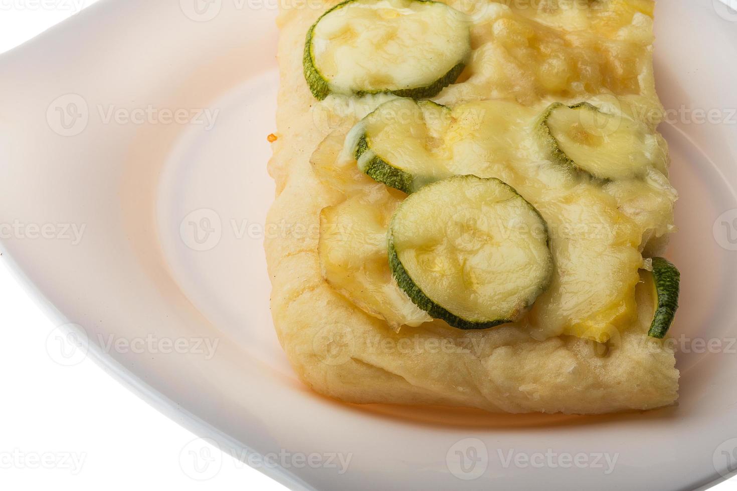 Pizza mit Zucchini foto