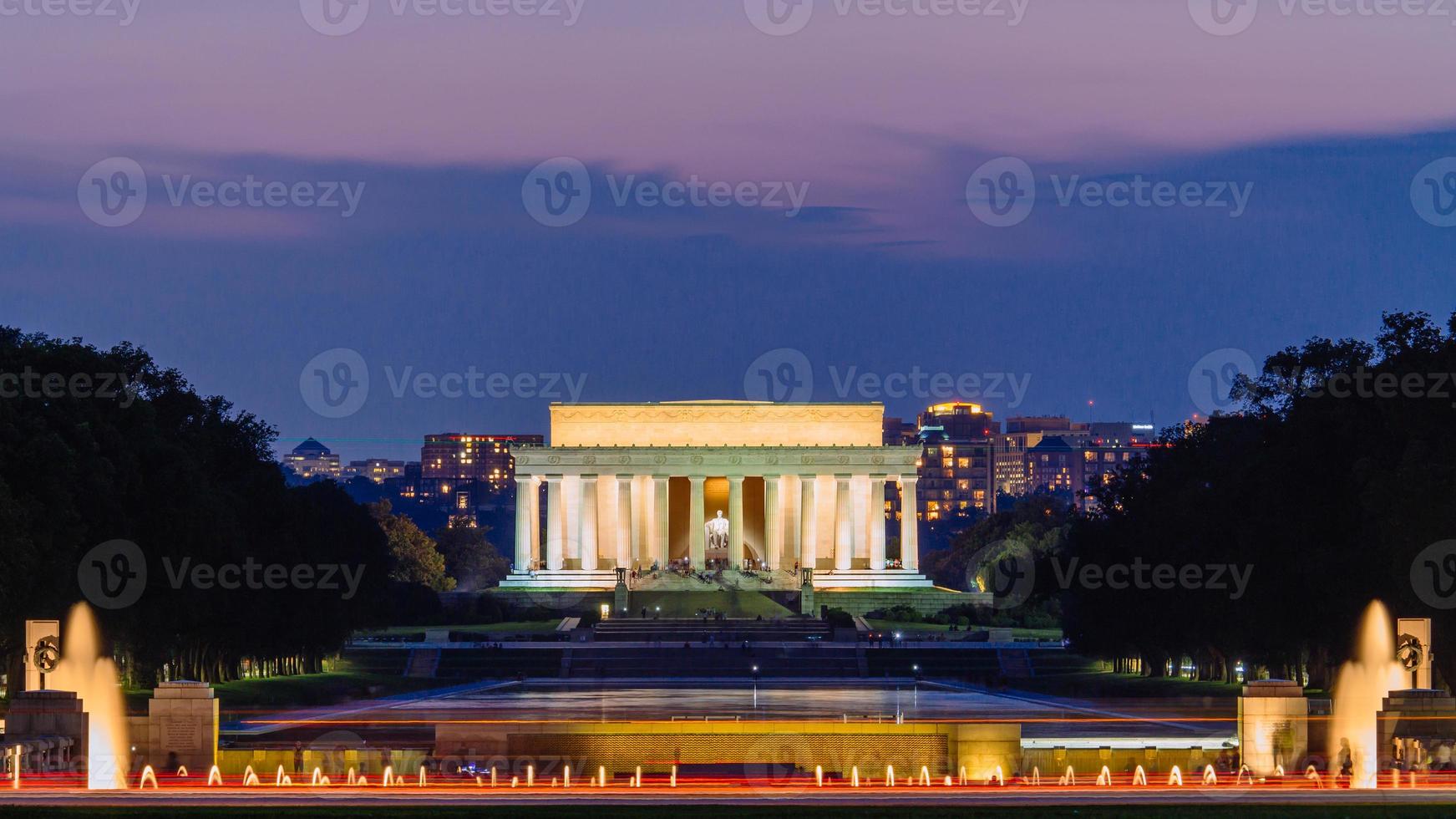 Lincoln Memorial in der Nacht. foto