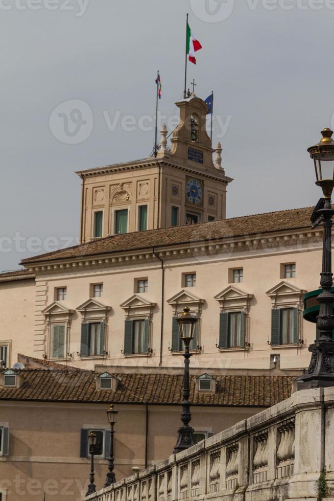 rom, das consulta-gebäude auf dem quirinale-platz. foto