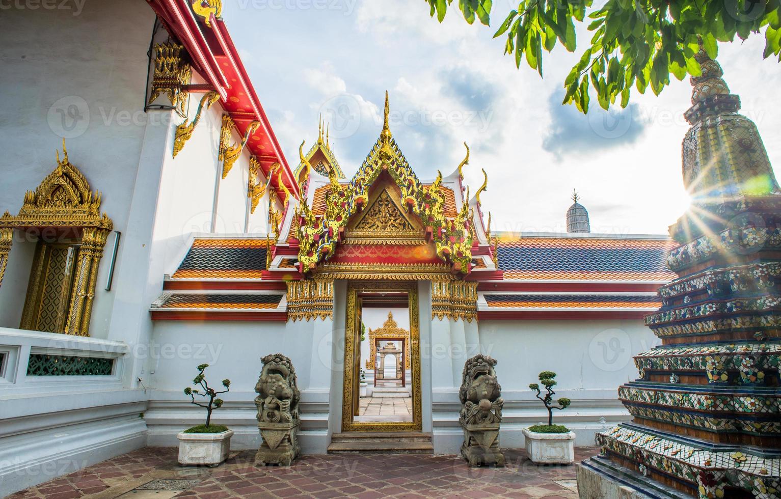 Wat Phra Kaew in Bangkok - Tempel des Smaragd Buddha foto