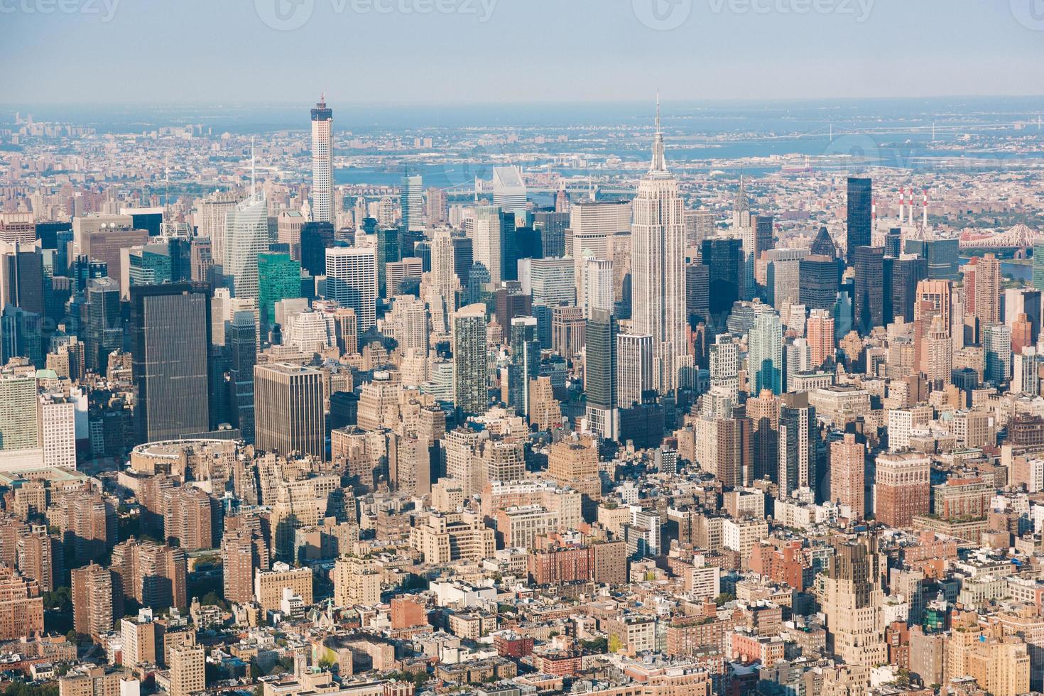 New York Luftaufnahme von Hubschrauber, Stadtbild und Wolkenkratzer foto