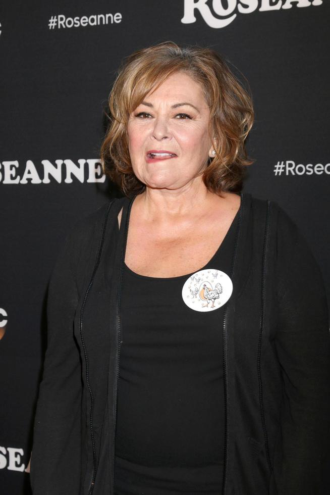 los angeles 23. märz - roseanne barr bei der roseanne-premiere in den walt disney studios am 23. märz 2018 in burbank, ca foto