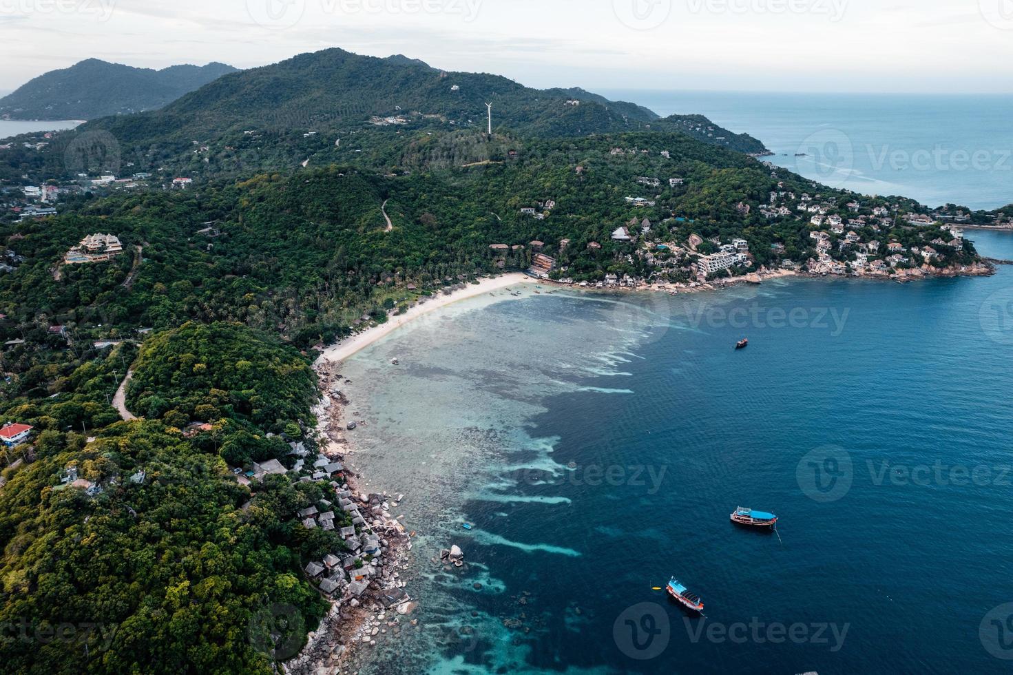 koh tao in thailand, tropische insellandschaft am abend foto