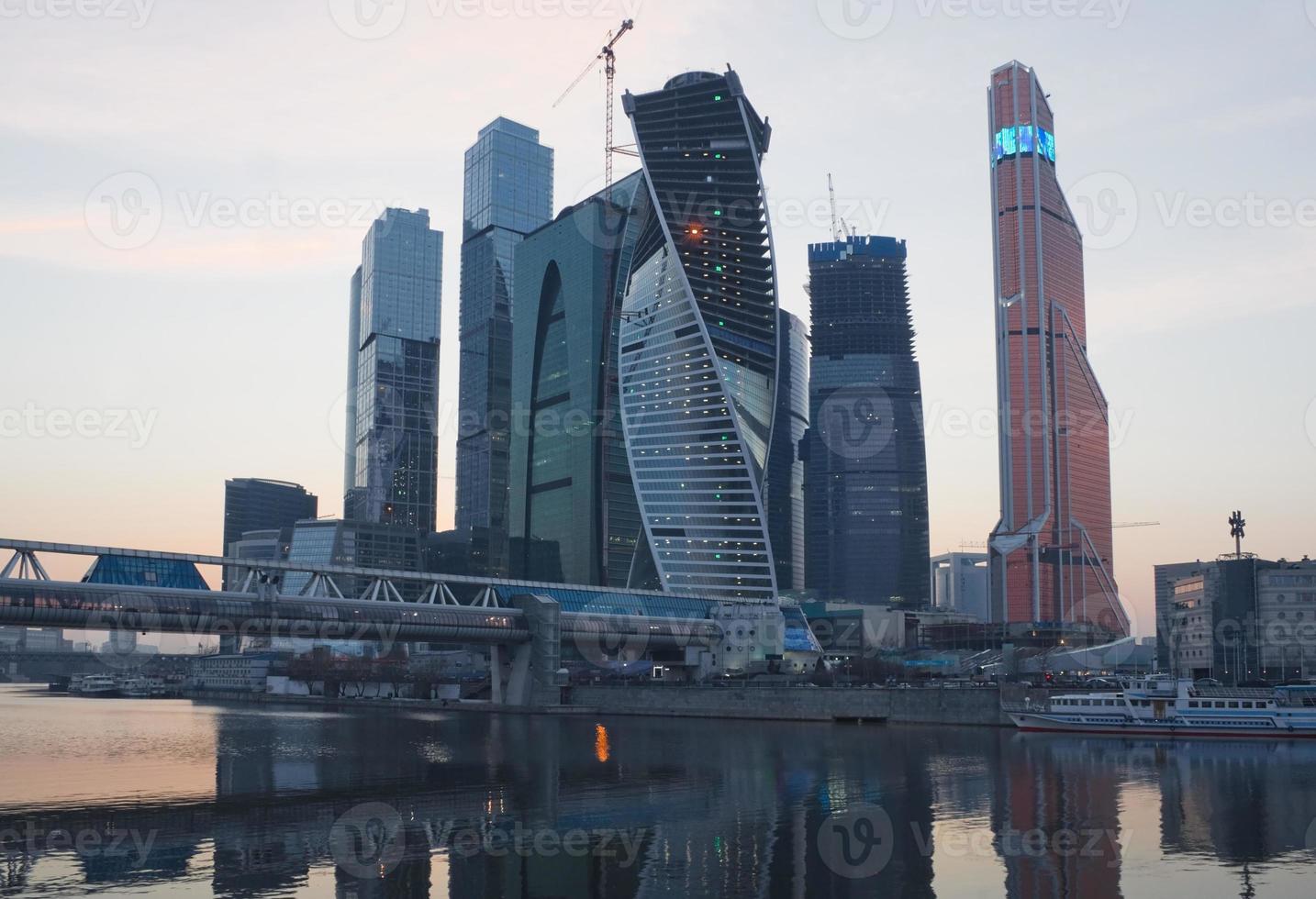 Moskau Business Center bei Sonnenuntergang foto