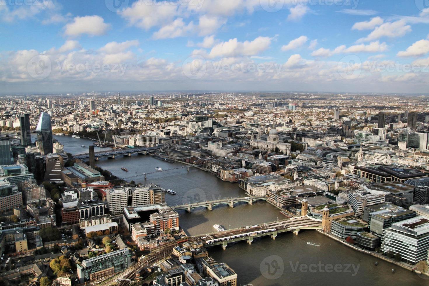 eine luftaufnahme von london foto