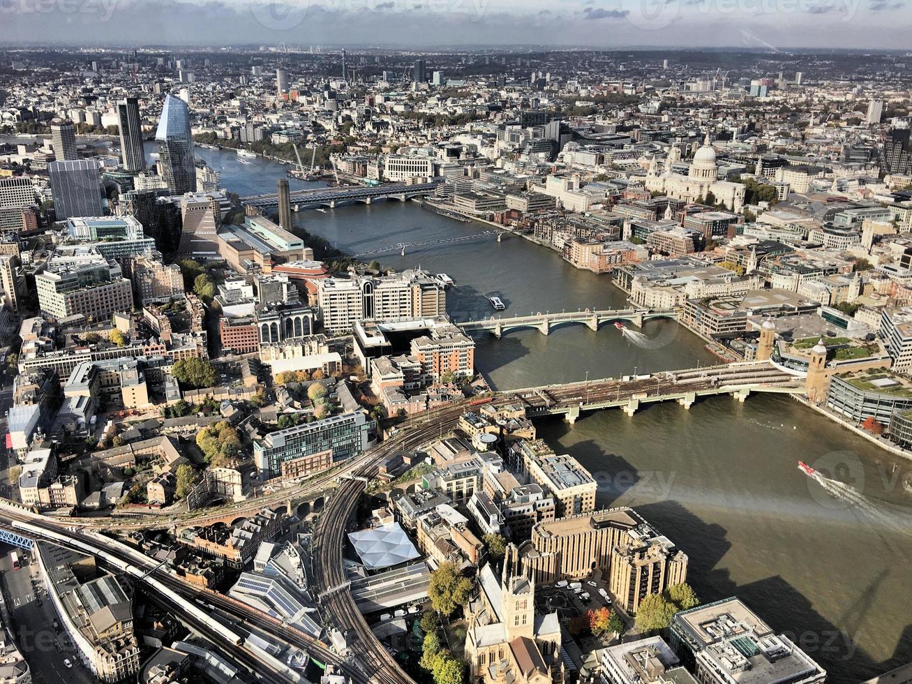 eine luftaufnahme von london foto