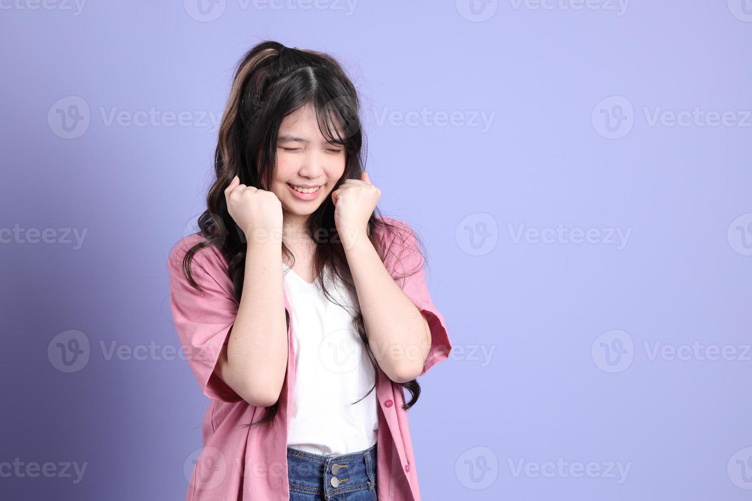 süßes asiatisches Mädchen foto