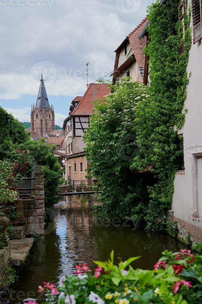 Lauter River im französischen Dorf Wissembourg, Alcace foto