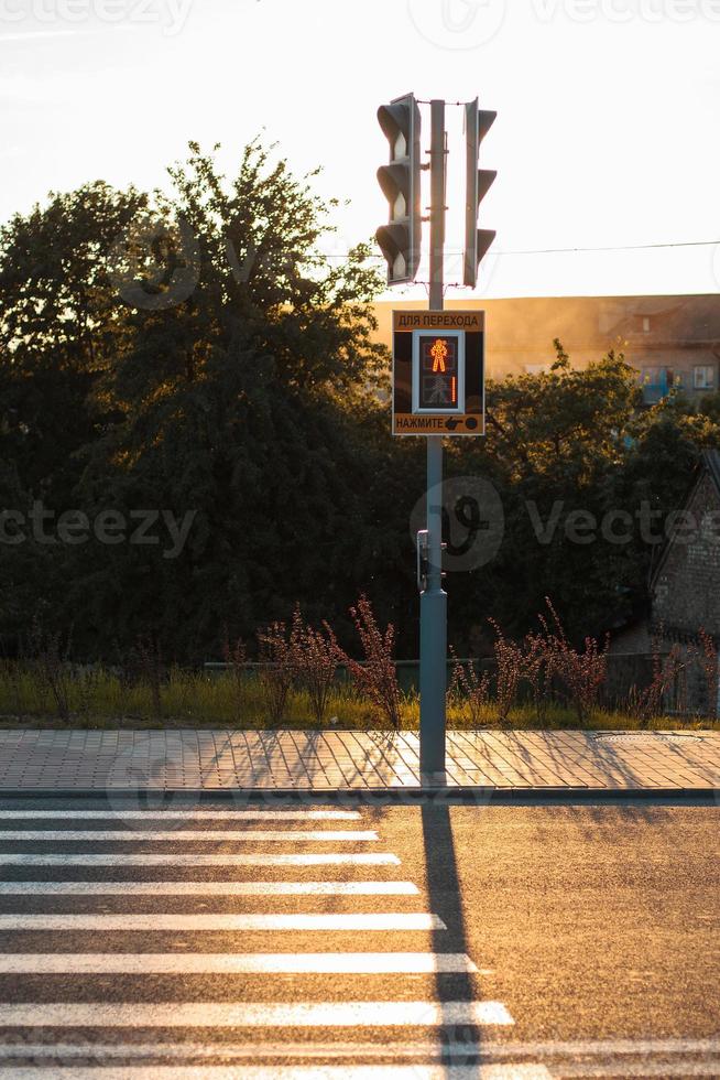 rote Ampeln und Fußgängerüberweg foto