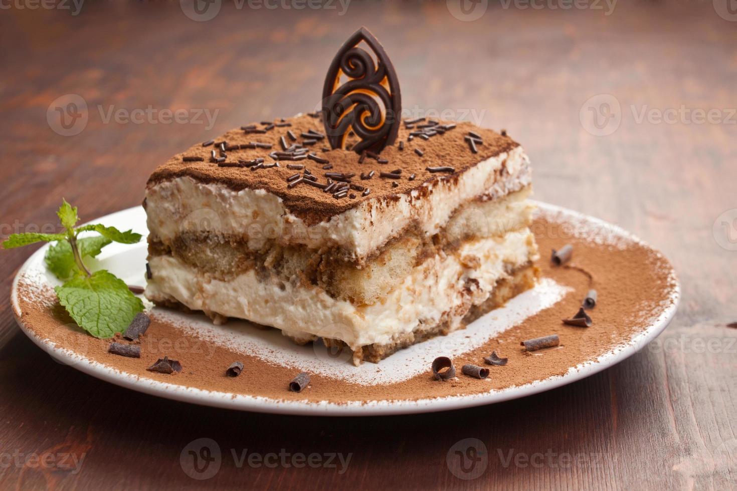 Portion italienischer Tiramissu-Kuchen foto