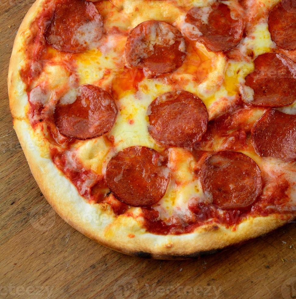 Peperoni Pizza aus der Nähe foto