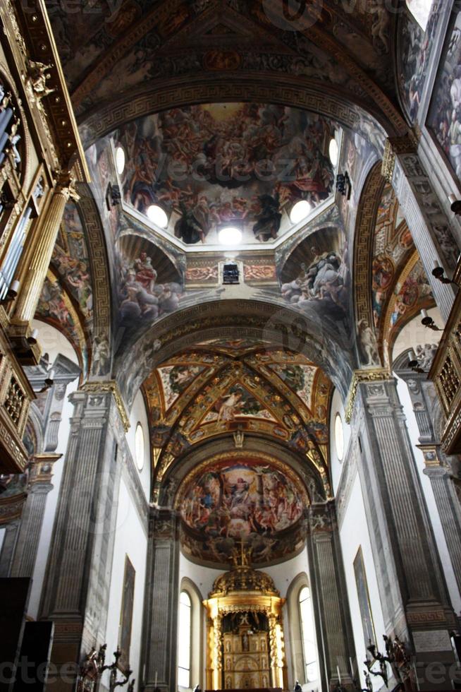 Innenaufnahmen Kathedrale von Santa Maria Assunta in Parma Italien foto