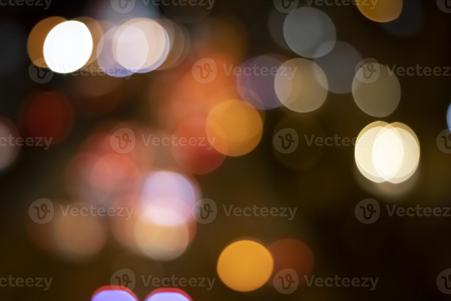 Bokeh, Autolichter auf der Nachtstraße foto