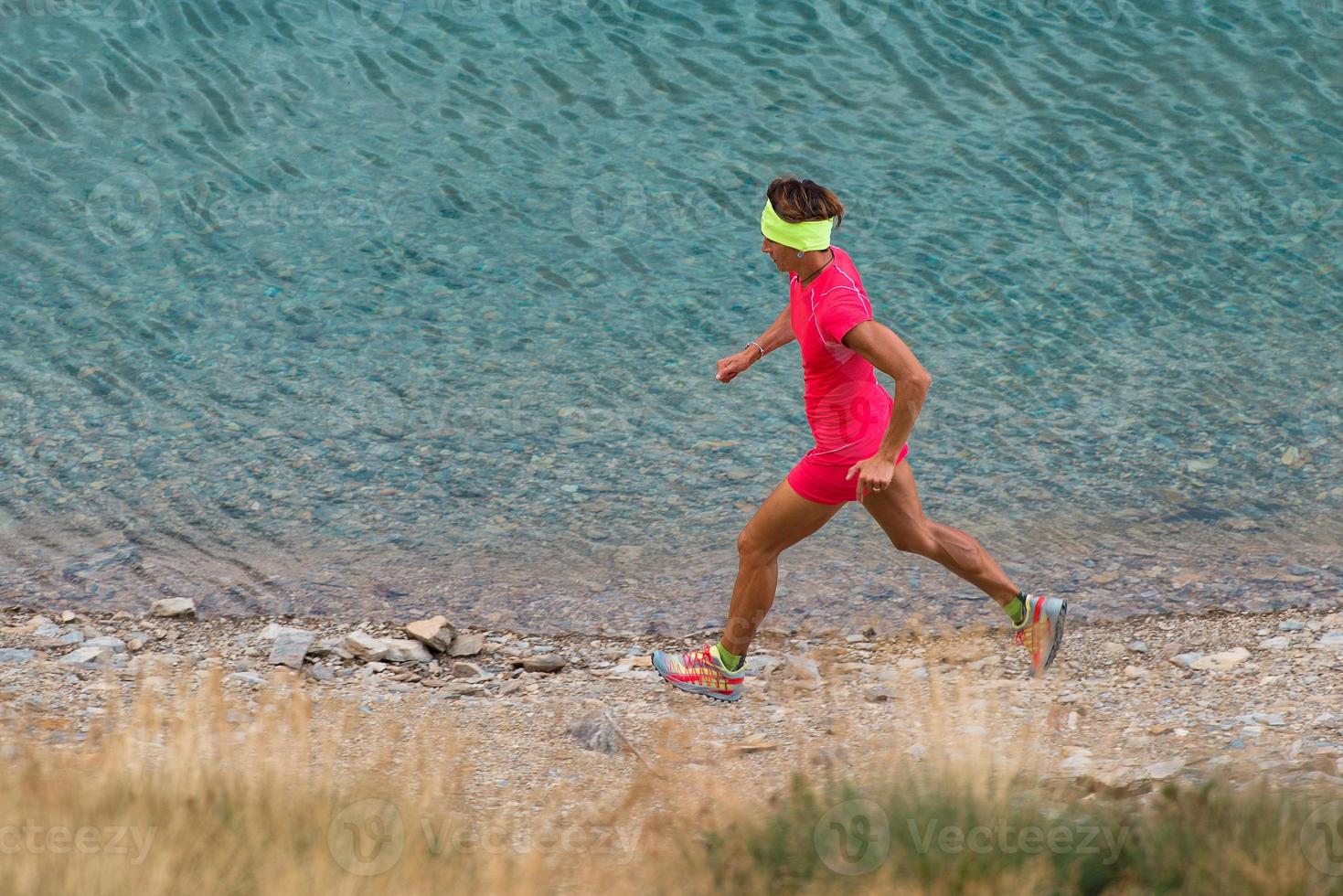 Sportlerin läuft foto