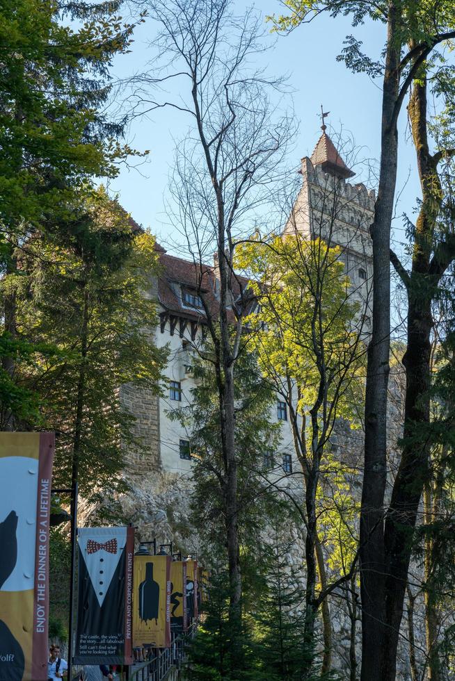 Außenansicht von Draculas Schloss in Kleie Siebenbürgen Rumänien am 20. September 2018, nicht identifizierte Personen foto