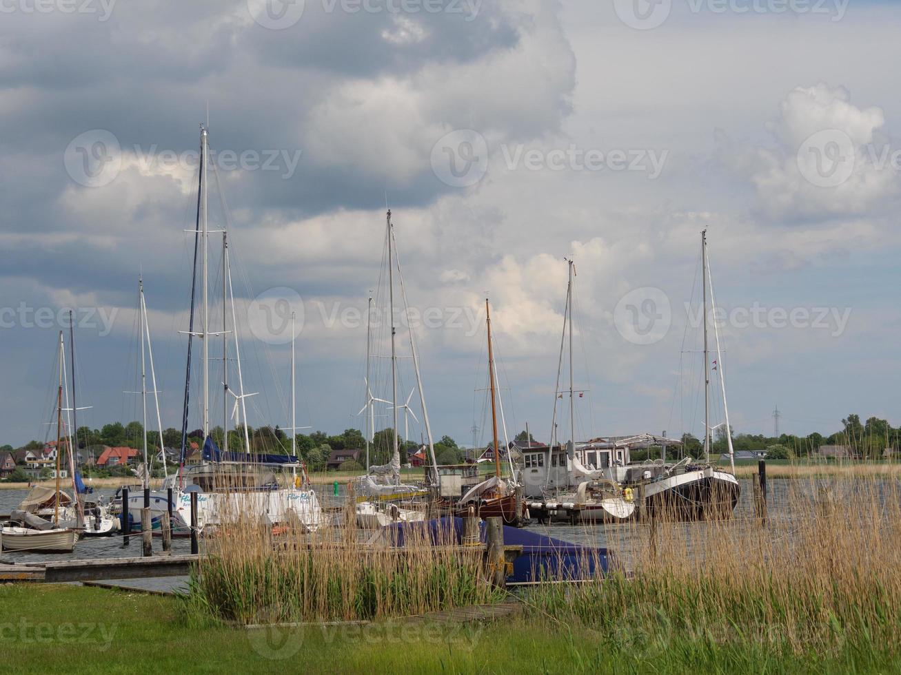 die kleine stadt arnis an der schlei foto