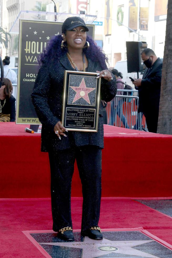 los angeles 8. nov - missy elliott bei der missy elliott star zeremonie auf dem hollywood walk of fame am 8. november 2021 in los angeles, ca foto