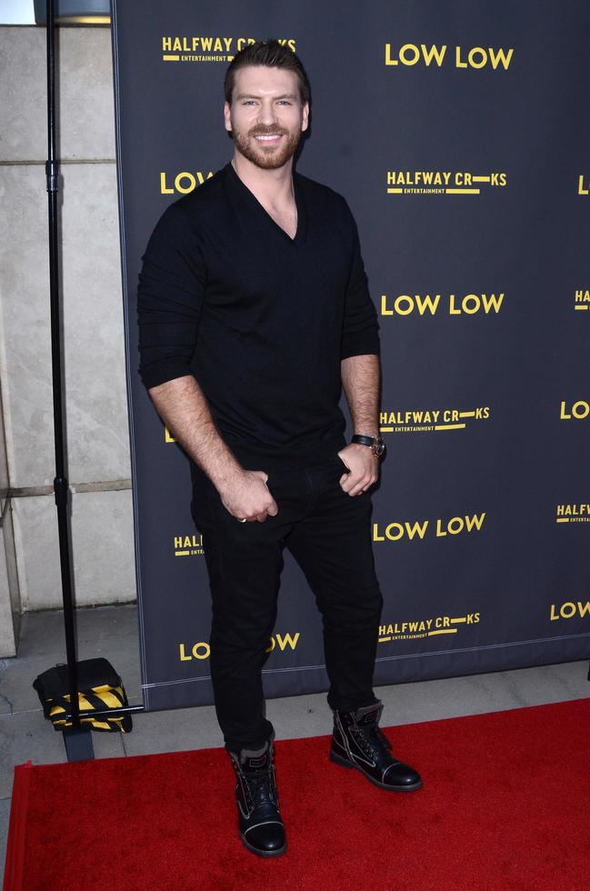 los angeles aug 15 - jesse kove bei der low low los angeles premiere im arclight hollywood am 15. august 2019 in los angeles, ca foto