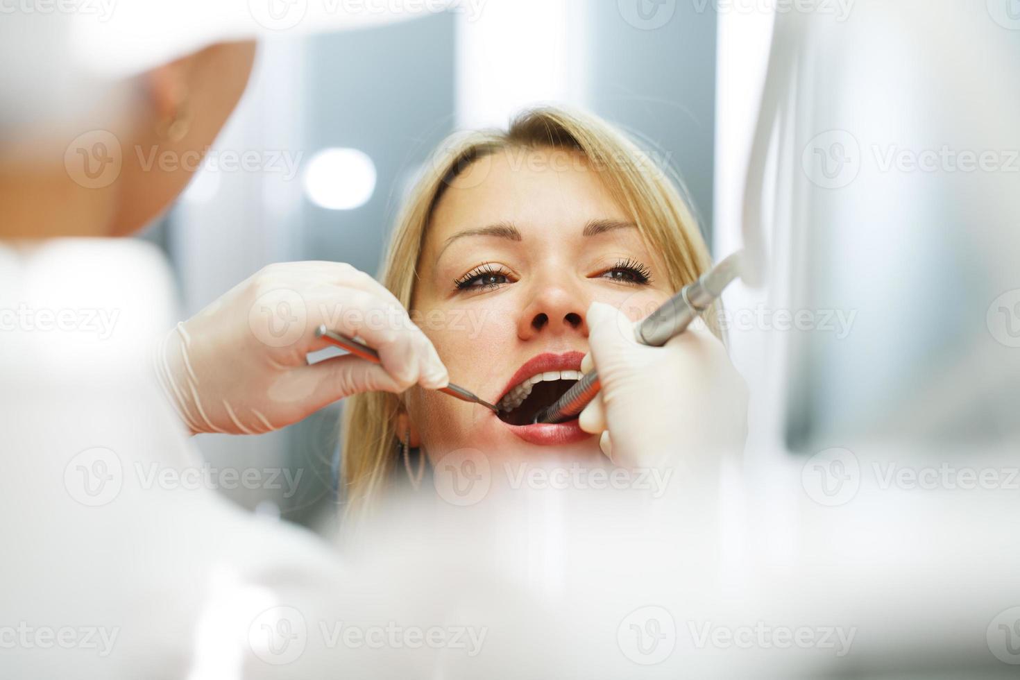 beim Zahnarzt. foto