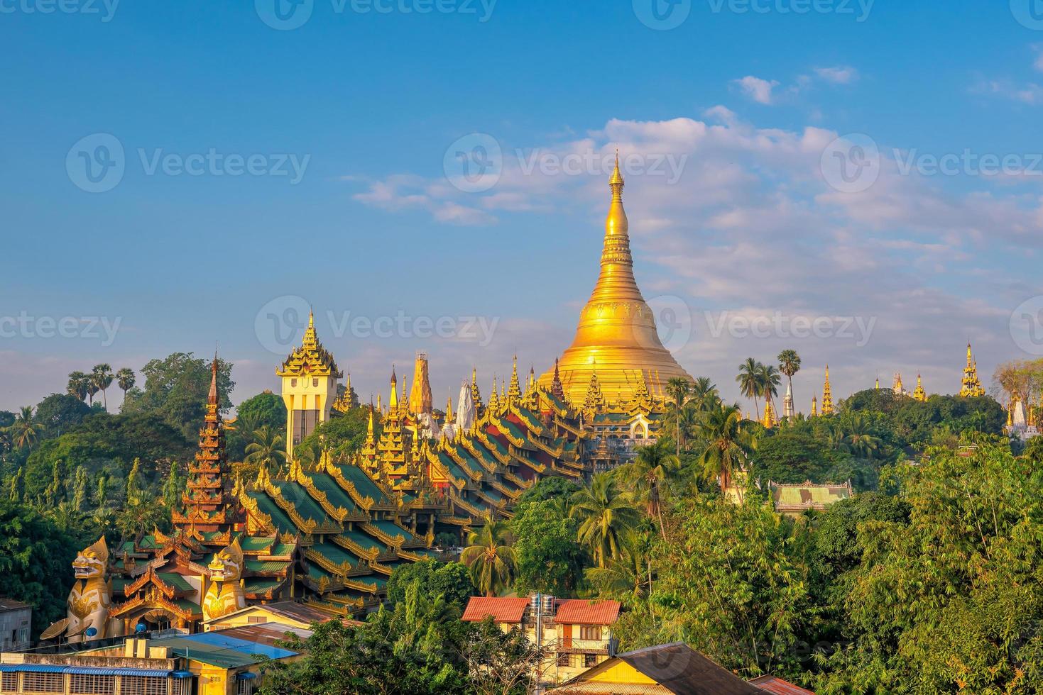 Shwedagon-Pagode in der Stadt Yangon, Myanmar foto