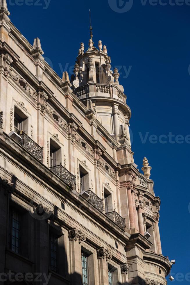 Gebäudefassaden von großem architektonischem Interesse in der Stadt Barcelona - Spanien foto