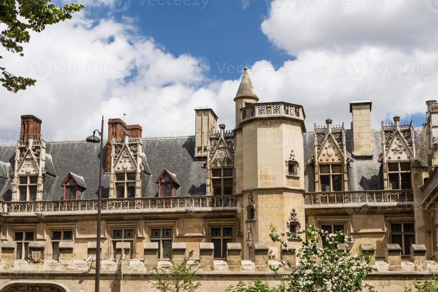 historisches gebäude in paris frankreich foto